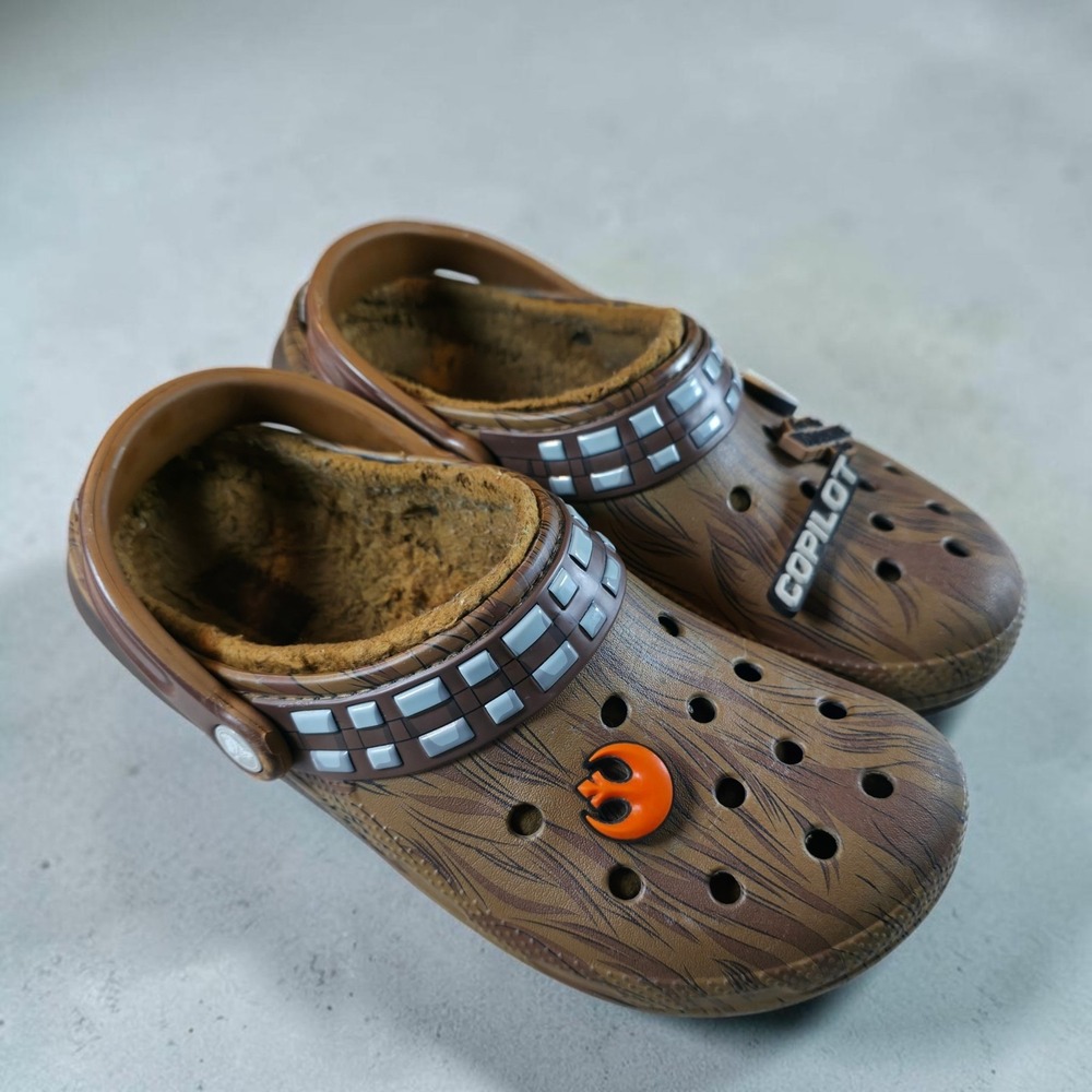 Star Wars x Crocs Chewbacca Classic Lined Clog Men's Size 7 / Women's 9 *Fair*
